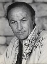 Robert Loggia