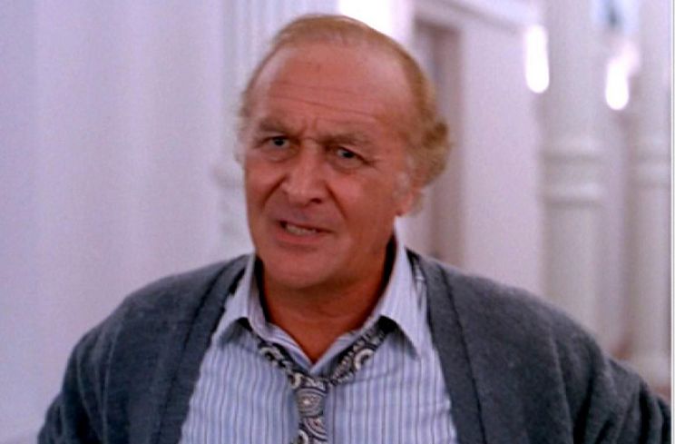 Robert Loggia