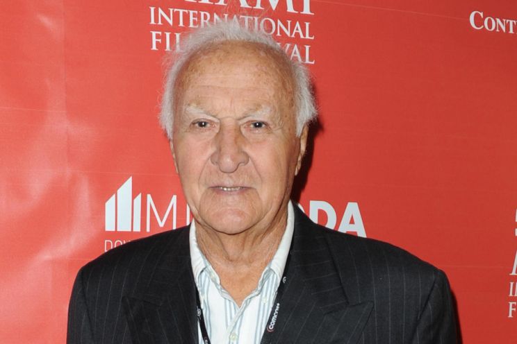 Robert Loggia