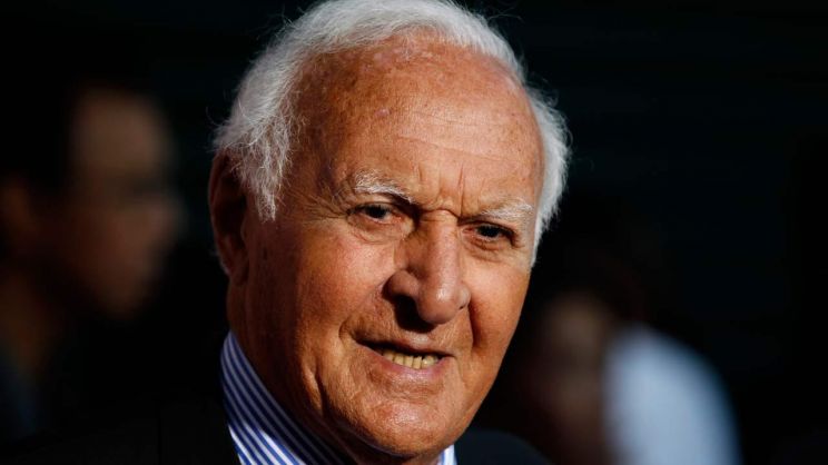 Robert Loggia