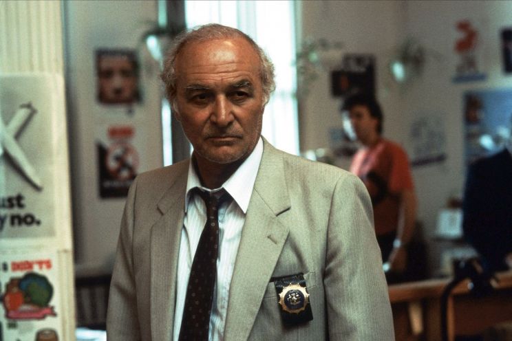 Robert Loggia