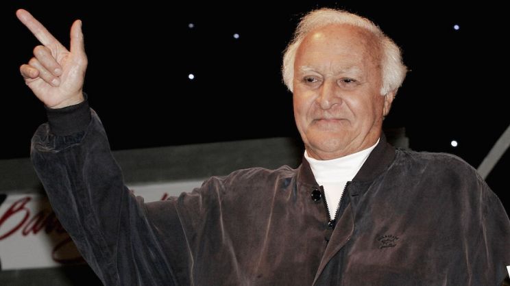 Robert Loggia