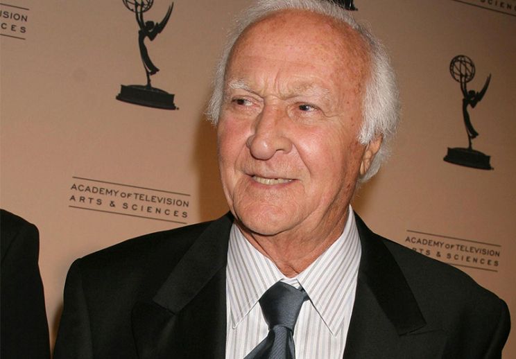 Robert Loggia