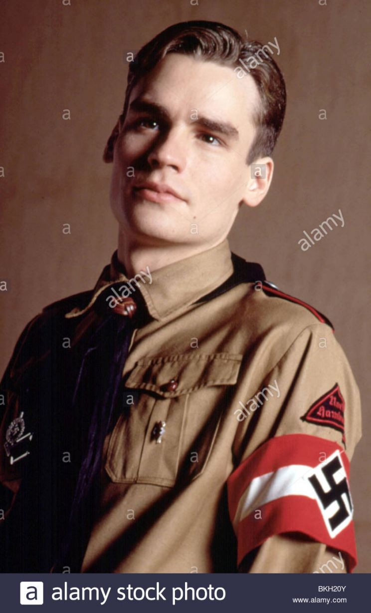 Robert Sean Leonard