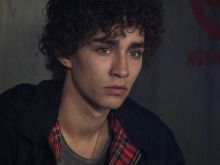 Robert Sheehan