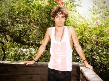 Robert Sheehan