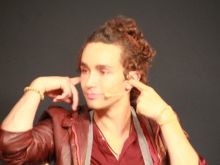 Robert Sheehan