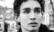 Robert Sheehan