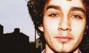 Robert Sheehan