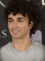 Robert Sheehan