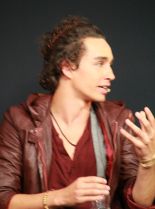 Robert Sheehan