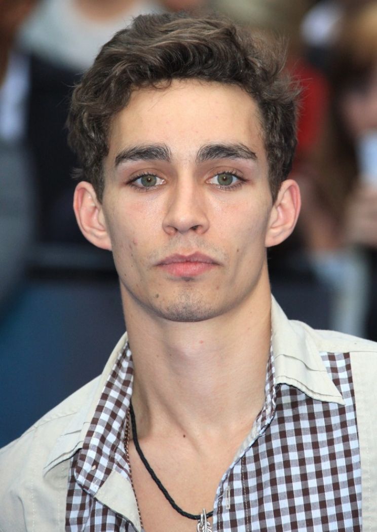 Robert Sheehan