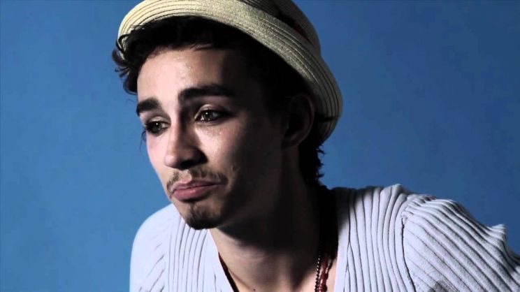 Robert Sheehan