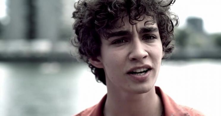 Robert Sheehan