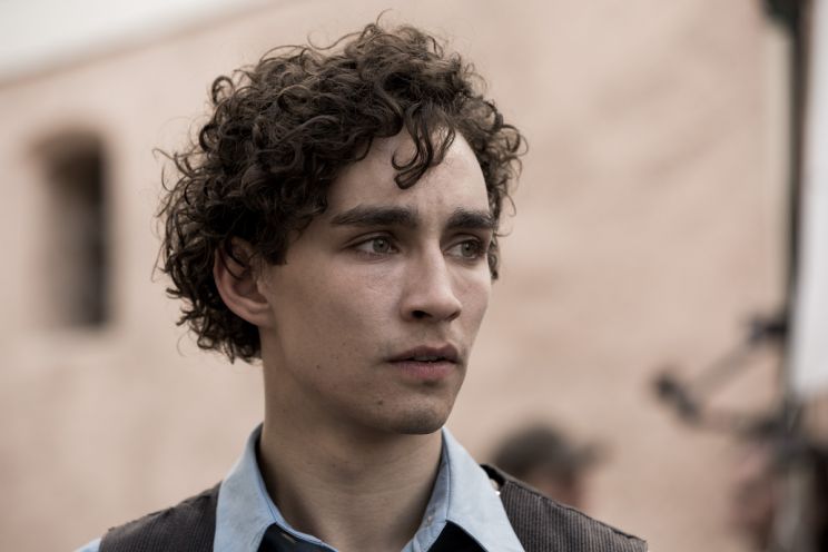 Robert Sheehan