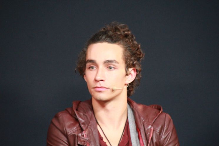 Robert Sheehan