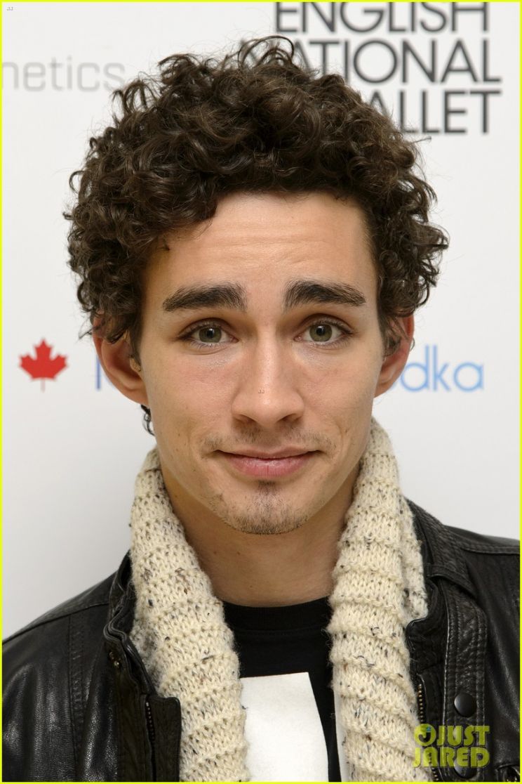 Robert Sheehan