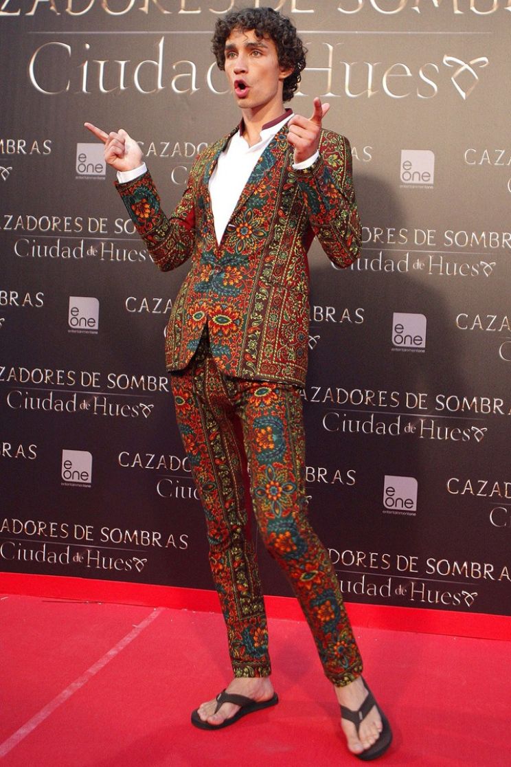 Robert Sheehan