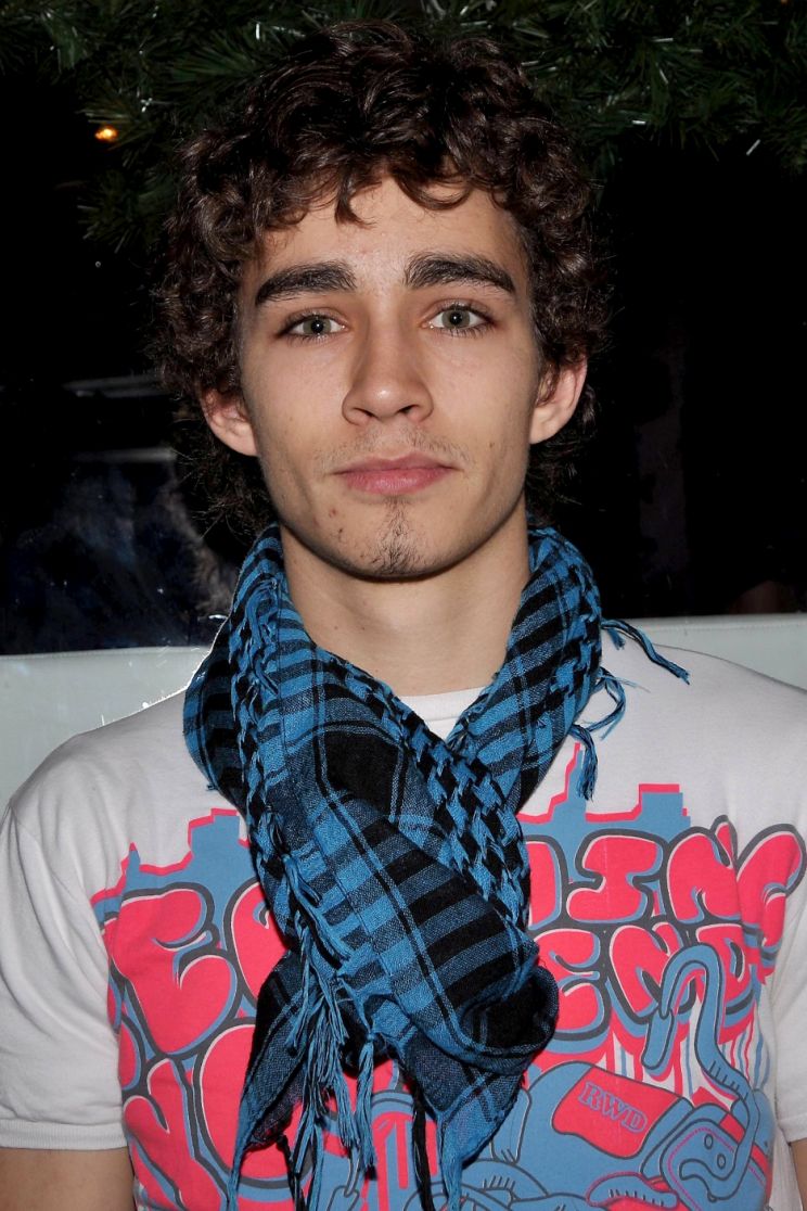Robert Sheehan