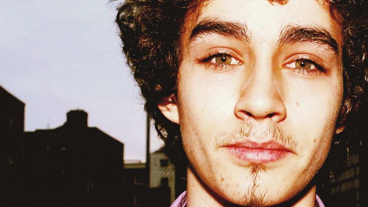 Robert Sheehan