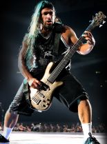 Robert Trujillo