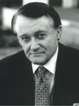 Robert Vaughn photo