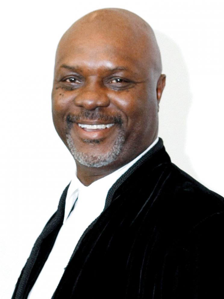 Robert Wisdom