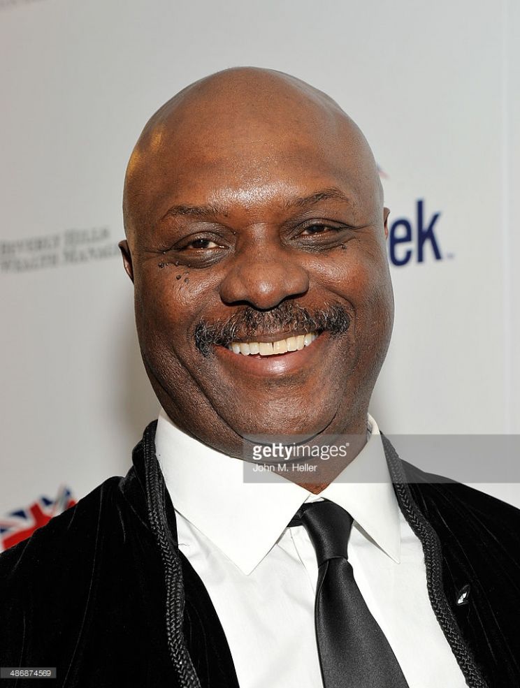 Robert Wisdom