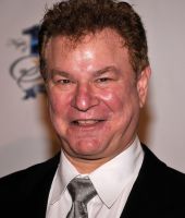 Robert Wuhl