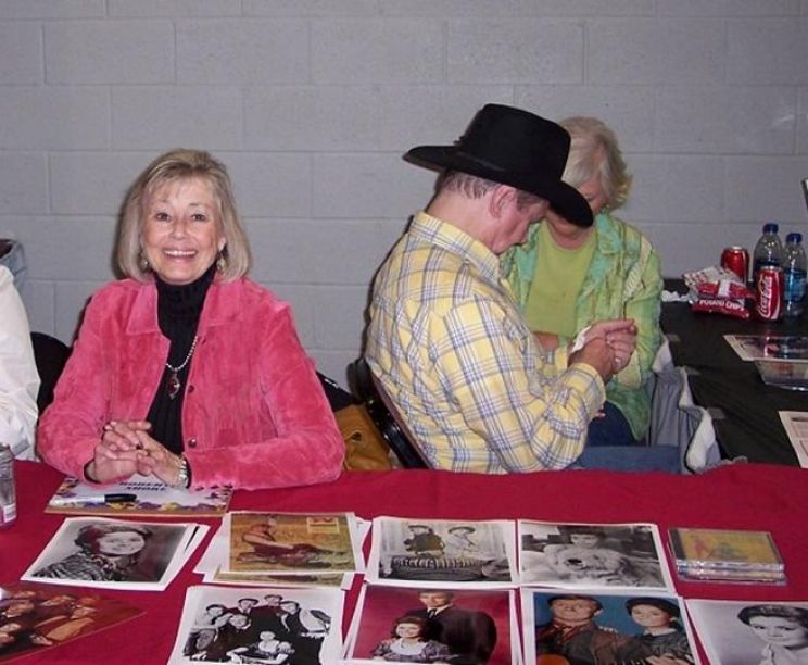 Roberta Shore
