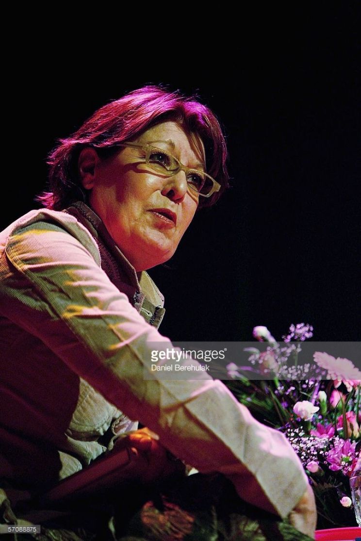 Roberta Taylor