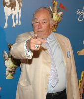 Robin Leach