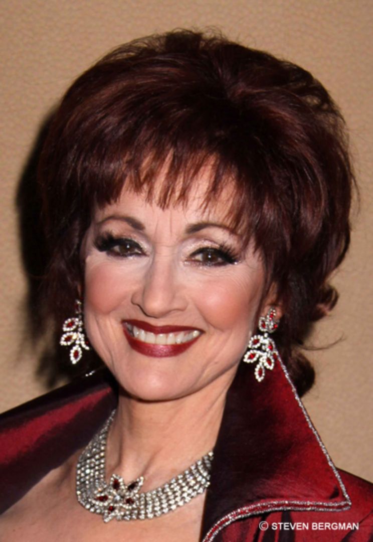 Robin Strasser