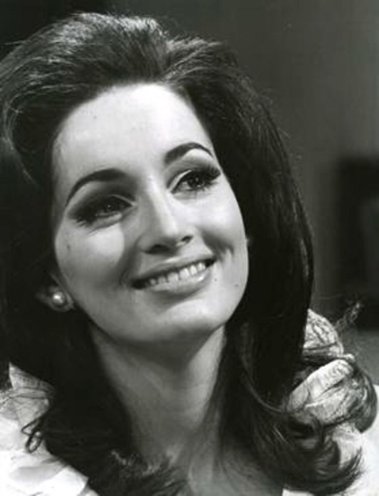 Robin Strasser