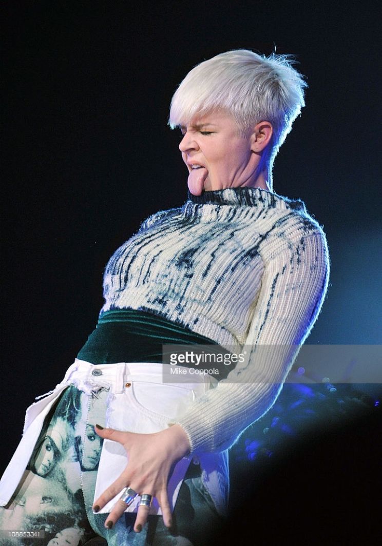 Robyn Carlsson
