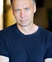 Roger Hewlett