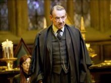 Roger Lloyd Pack