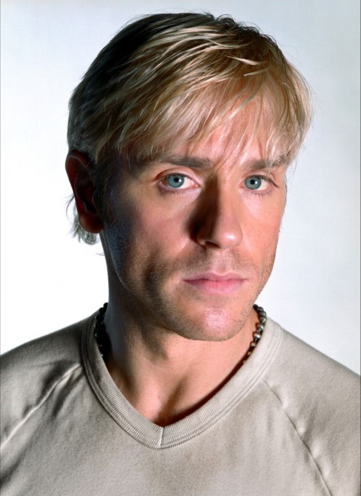 Pictures of Ron Eldard