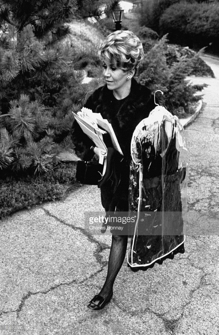 Rona Barrett