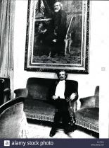 Ronald Pickup photo