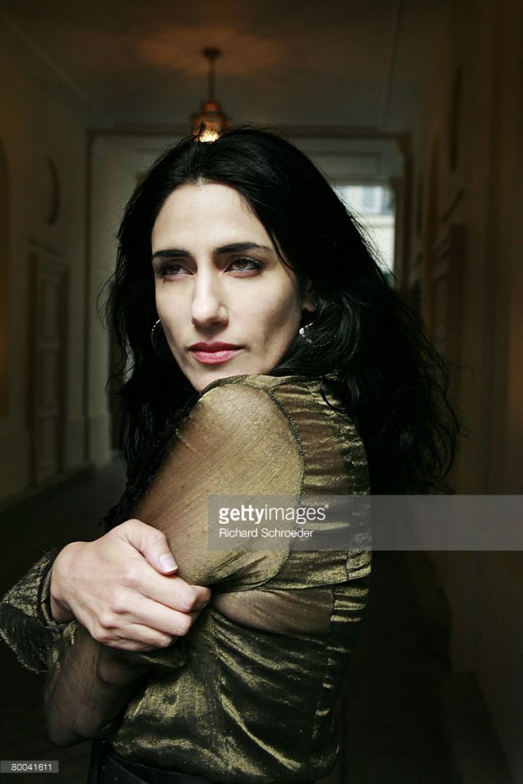 Ronit Elkabetz