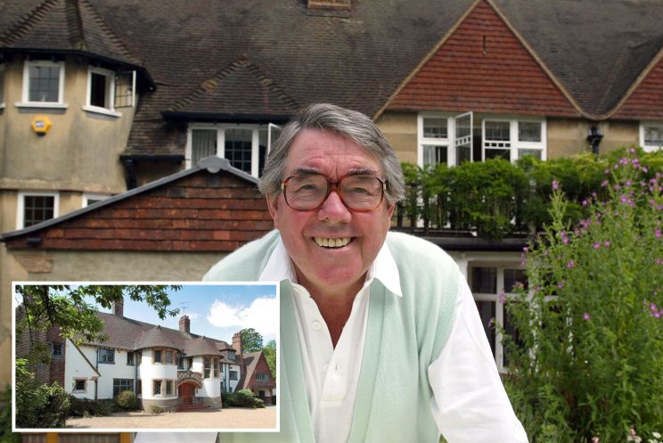 Ronnie Corbett