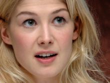 Rosamund Pike