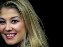 Rosamund Pike #20913 picture (Landscape Medium)