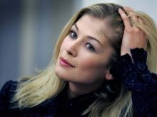Rosamund Pike #20924 picture (Landscape Medium)
