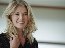 Rosamund Pike