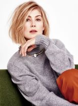 Rosamund Pike photo