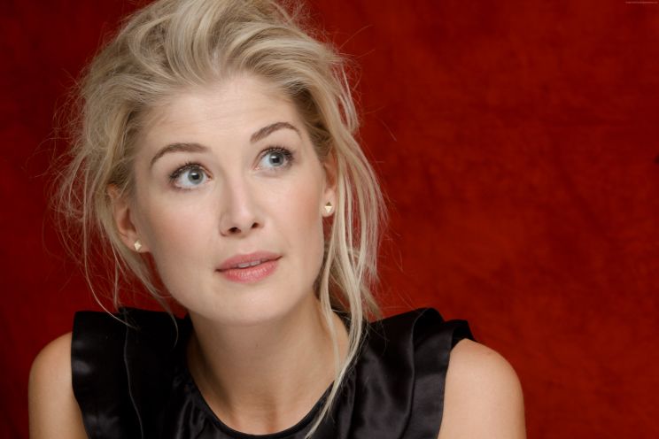 Rosamund Pike