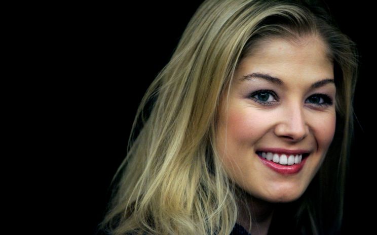 Rosamund Pike