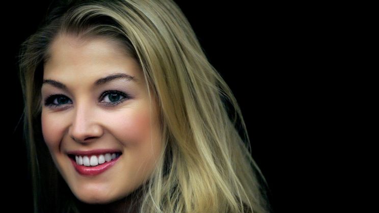 Rosamund Pike